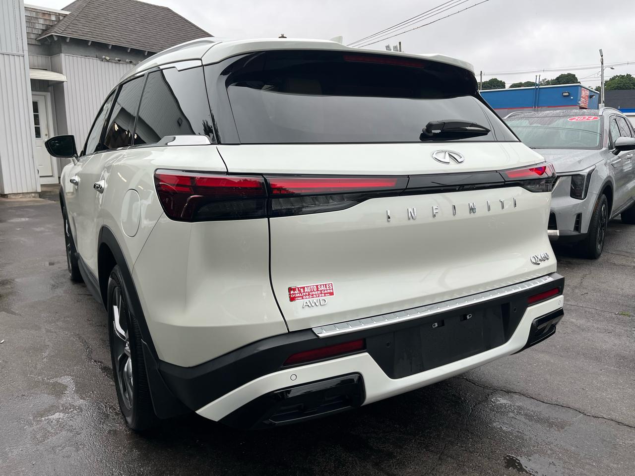 Infiniti QX60 LUXE AWD 2023