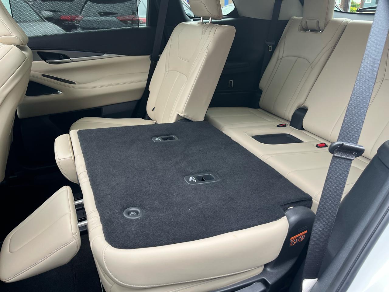 Infiniti QX60 LUXE AWD 2023
