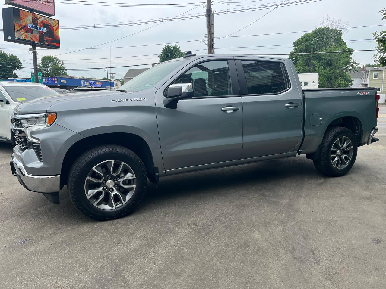 Chevrolet Silverado 1500 4WD Crew Cab 147" LT w/2FL 2023