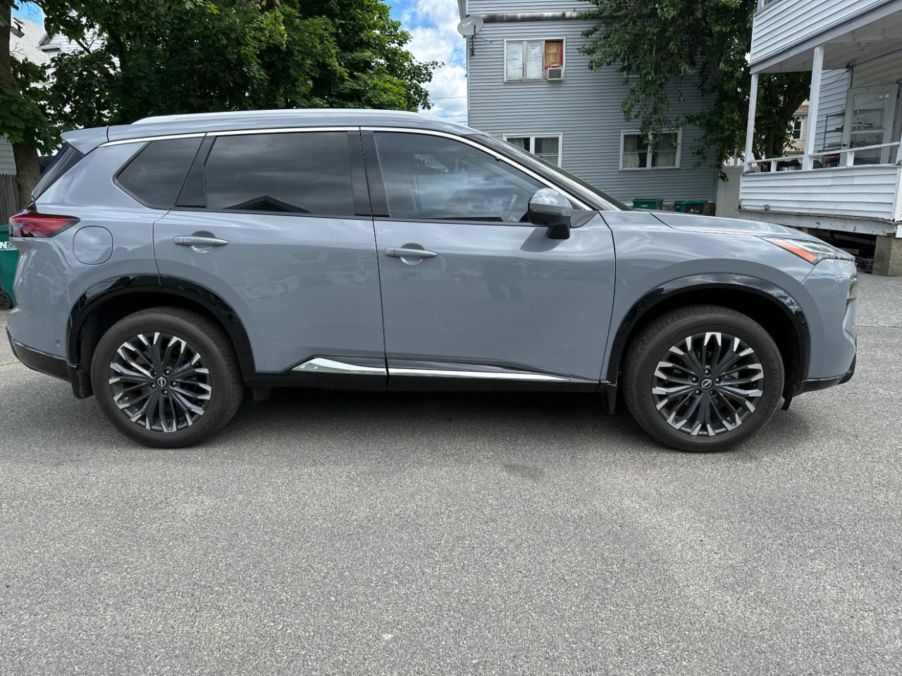 Nissan Rogue AWD Platinum 2024