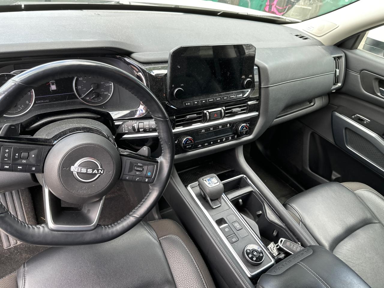 Nissan Pathfinder SL 4WD 2023