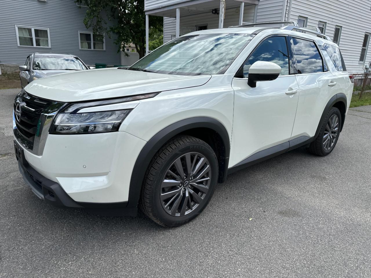 Nissan Pathfinder SL 4WD 2023