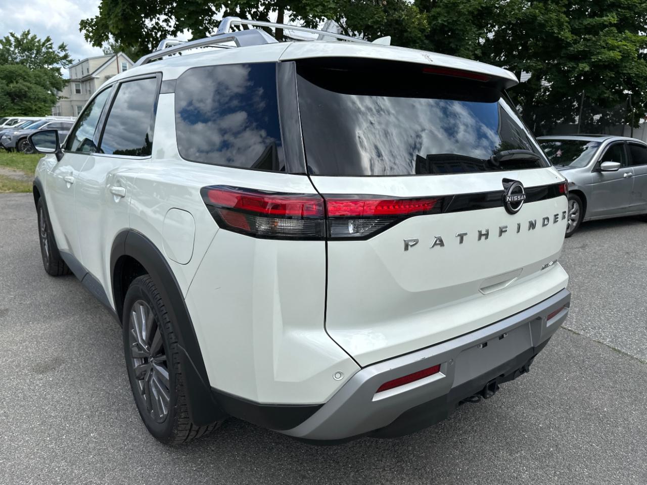 Nissan Pathfinder SL 4WD 2023