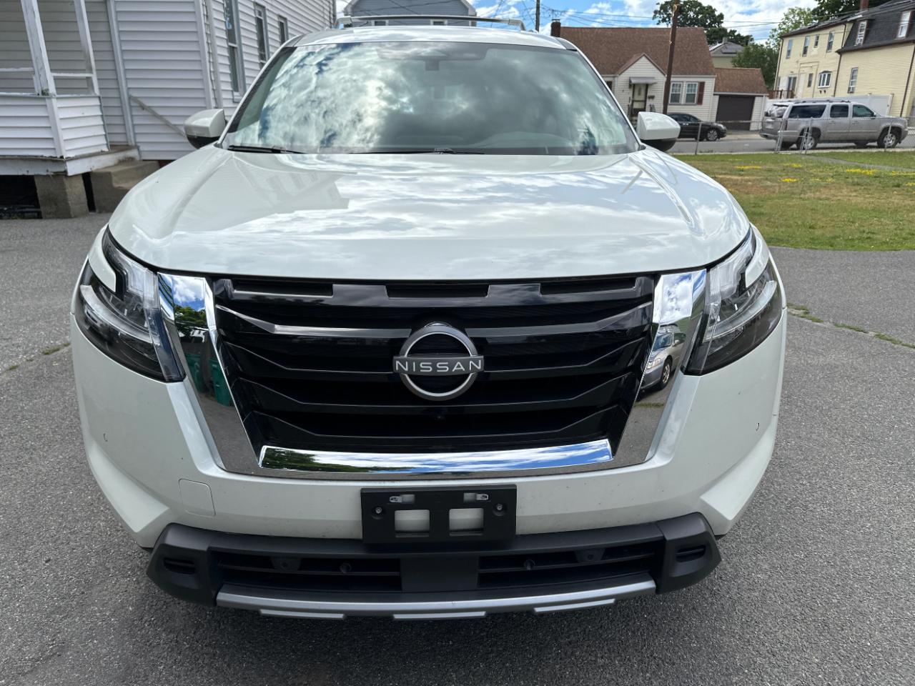 Nissan Pathfinder SL 4WD 2023