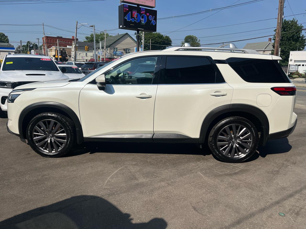 Nissan Pathfinder SL 4WD 2023