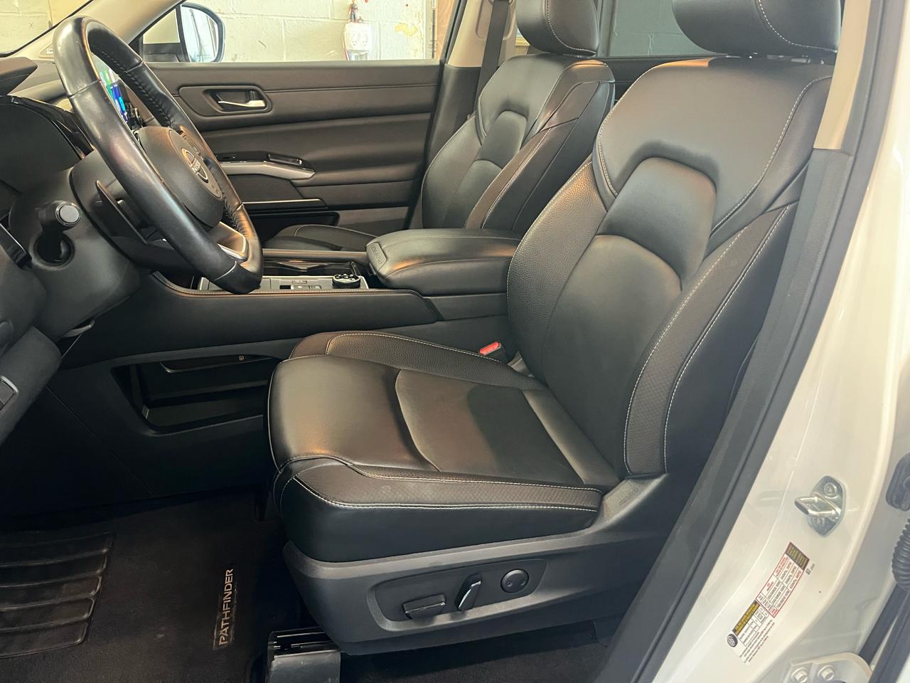 Nissan Pathfinder SL 4WD 2023