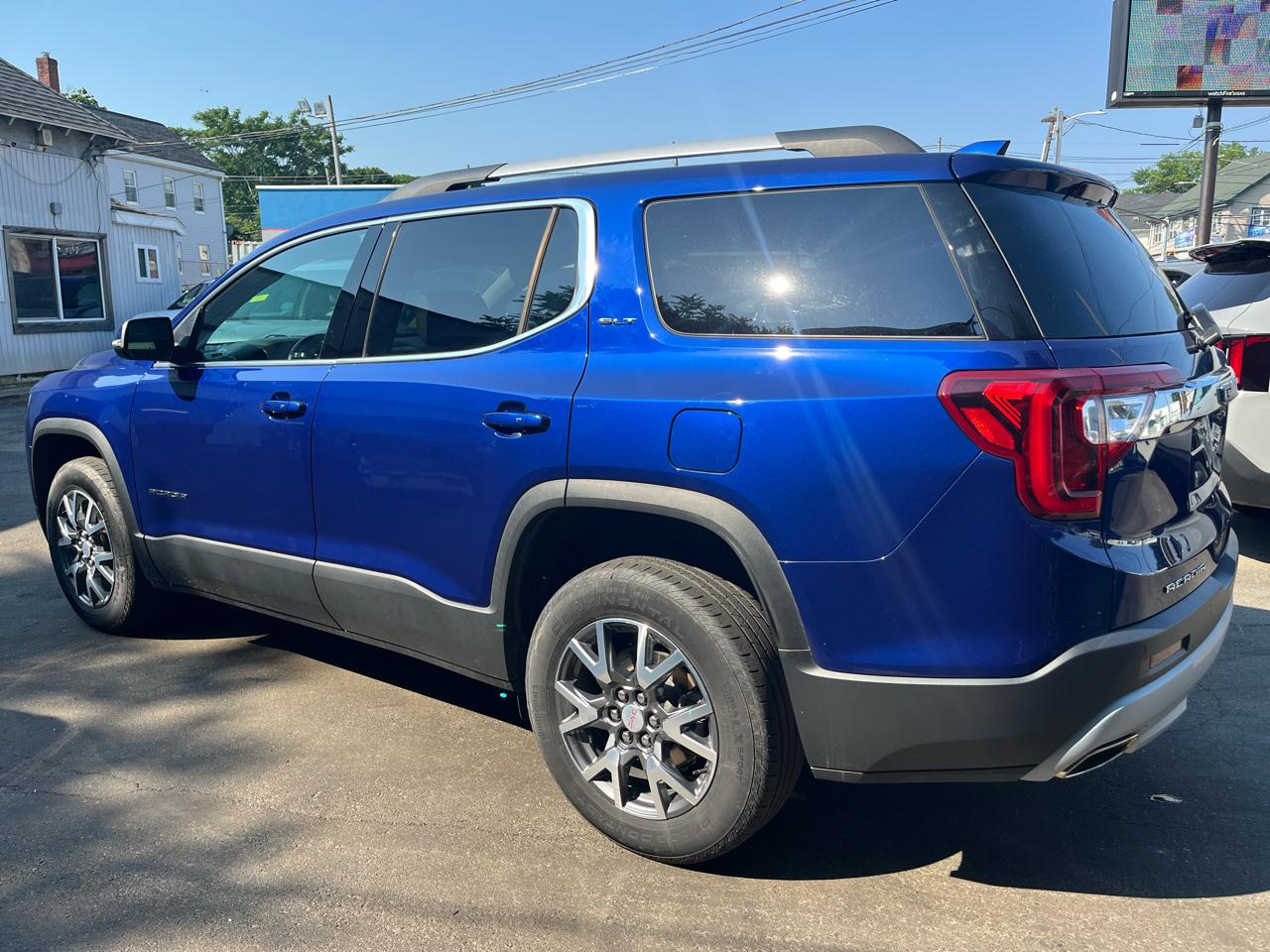 GMC Acadia AWD 4dr SLT 2023