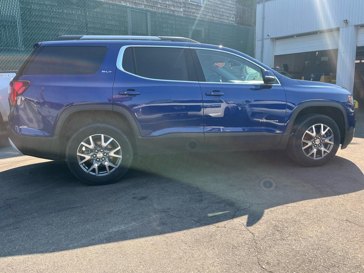 GMC Acadia AWD 4dr SLT 2023