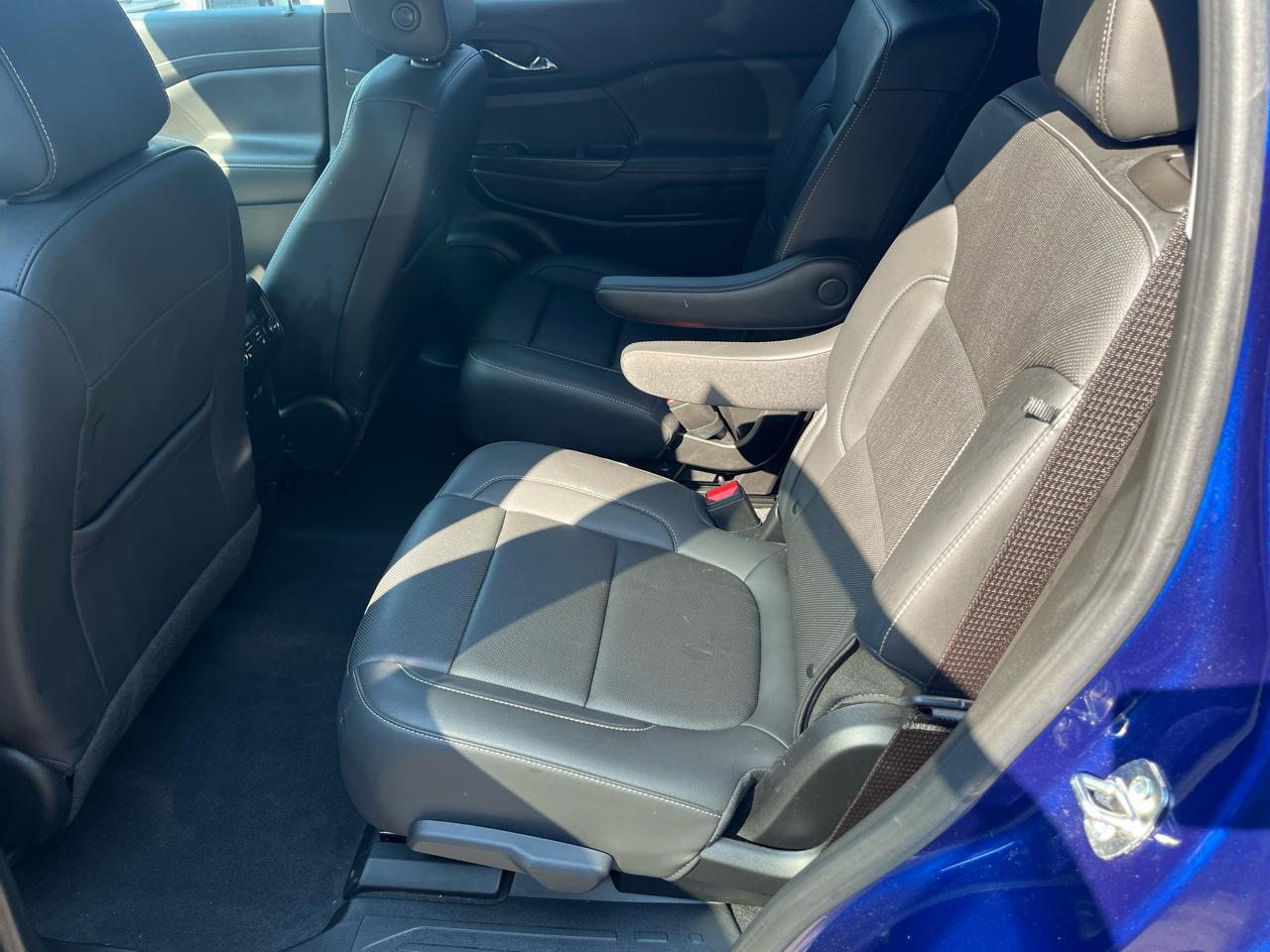 GMC Acadia AWD 4dr SLT 2023