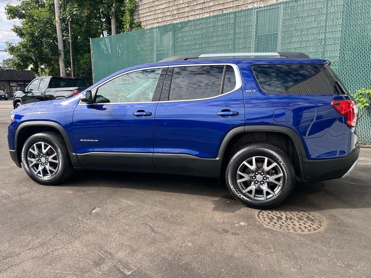 GMC Acadia AWD 4dr SLT 2023