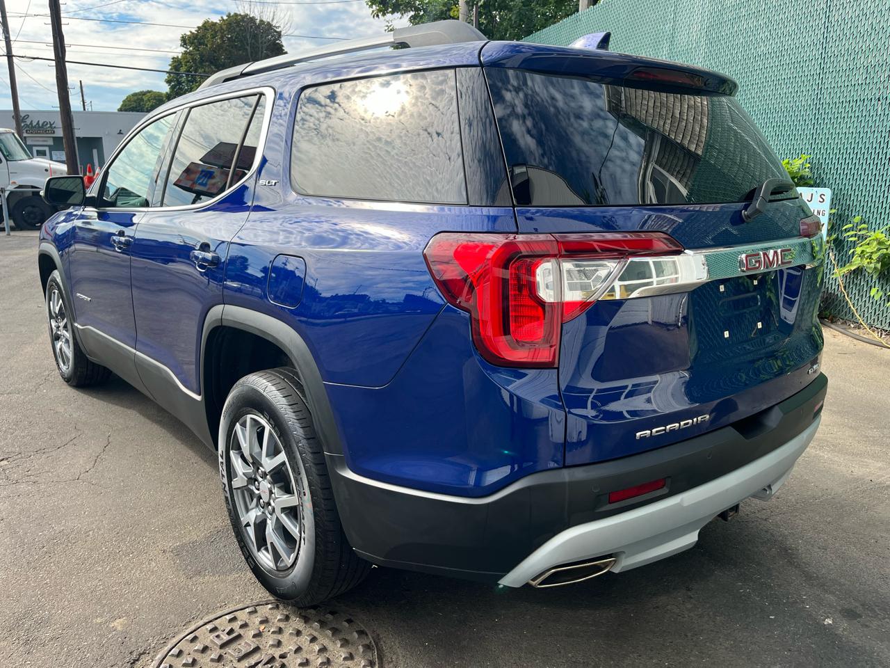 GMC Acadia AWD 4dr SLT 2023