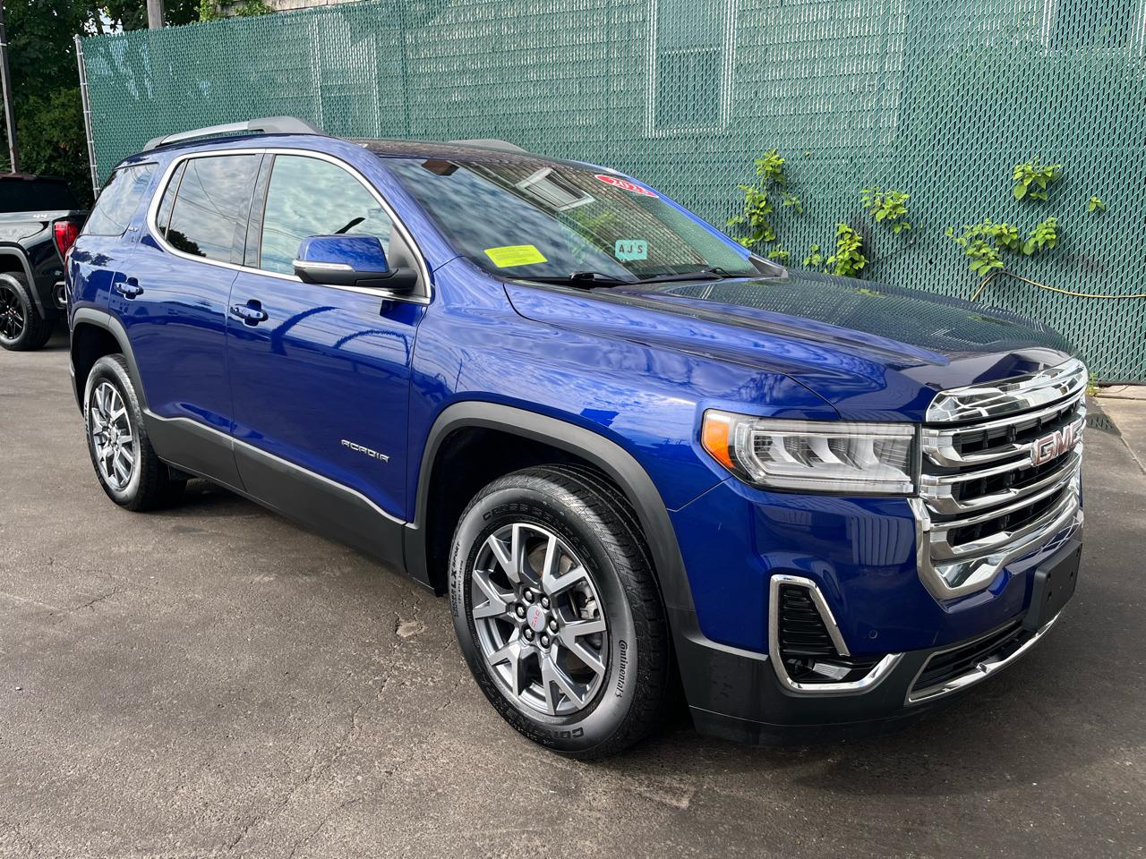 GMC Acadia AWD 4dr SLT 2023