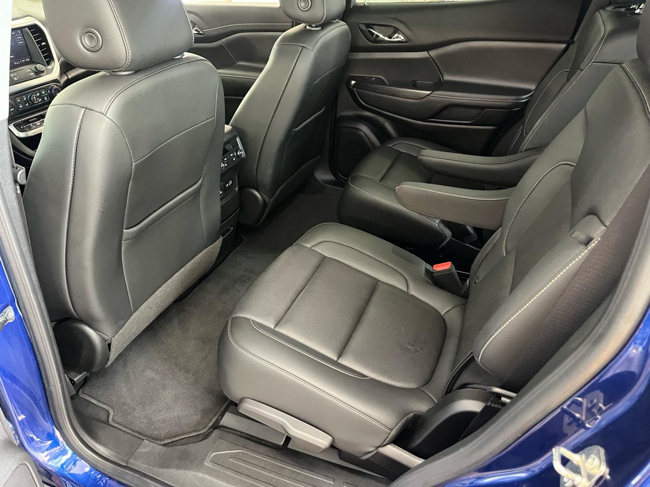 GMC Acadia AWD 4dr SLT 2023