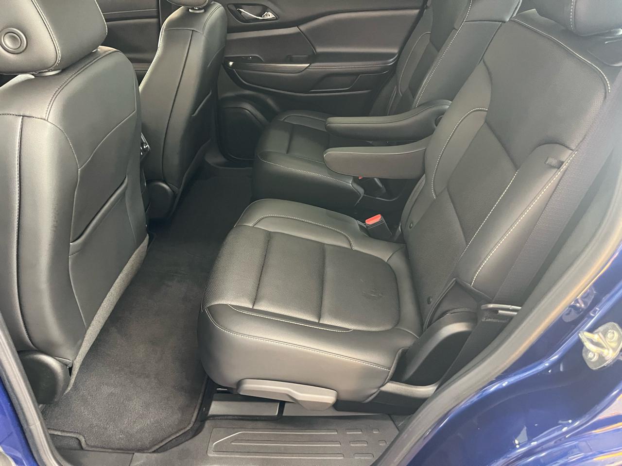 GMC Acadia AWD 4dr SLT 2023