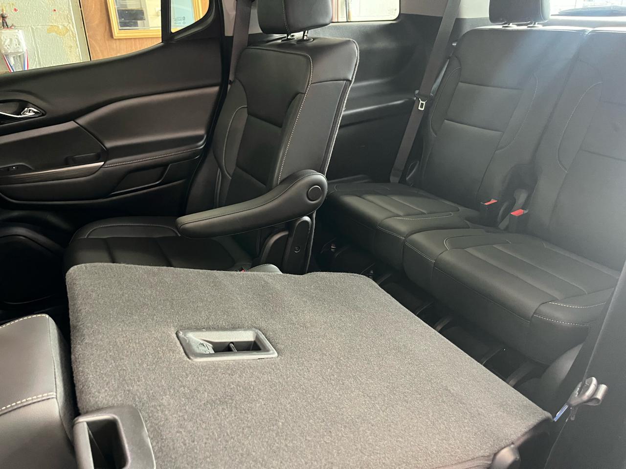 GMC Acadia AWD 4dr SLT 2023