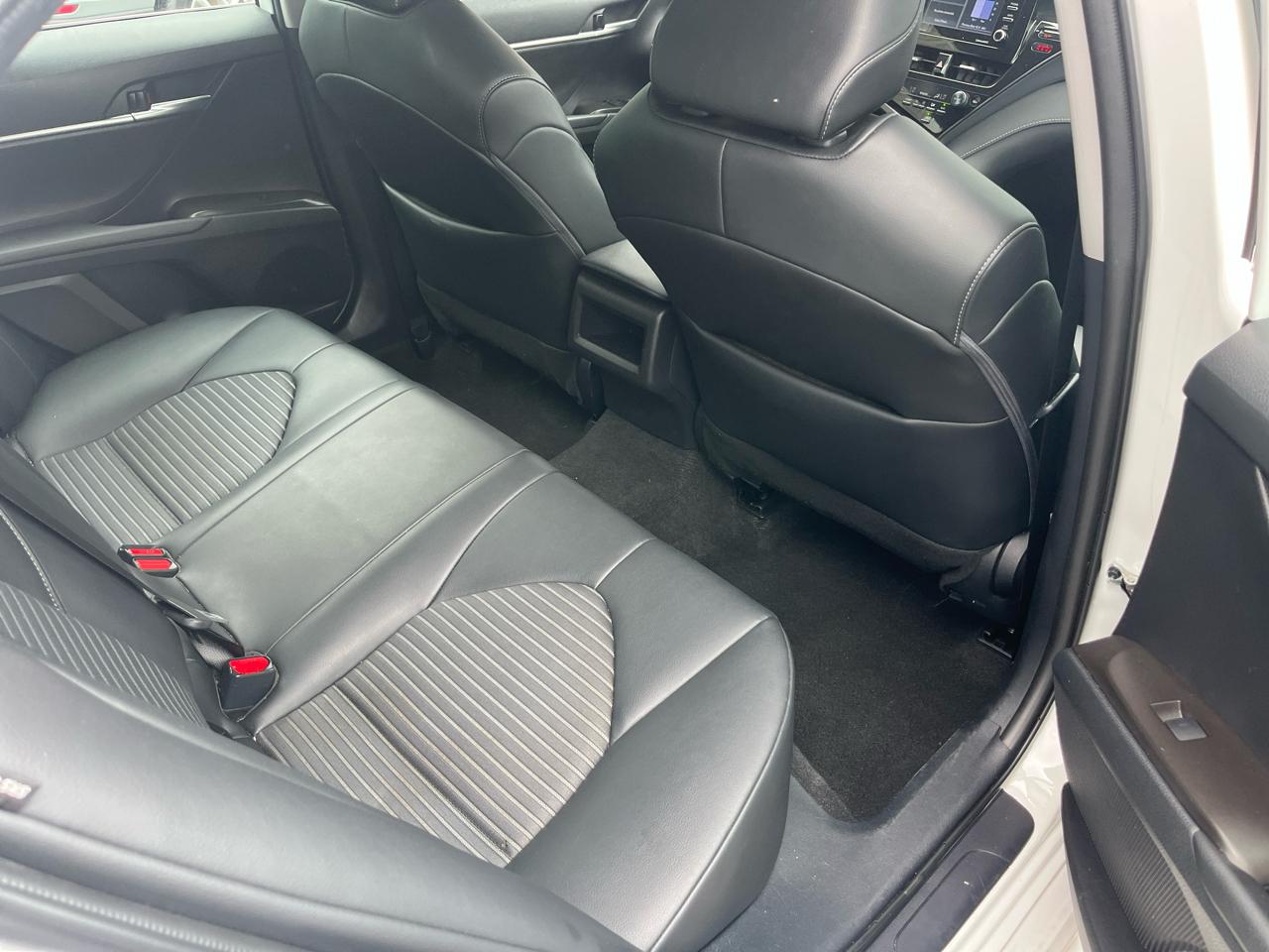 Toyota Camry Hybrid SE Nightshade CVT (Natl) 2023