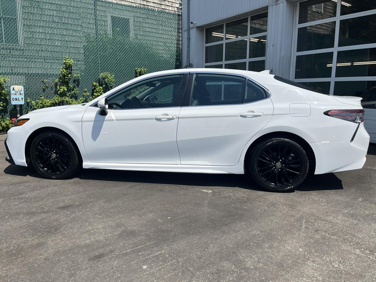 Toyota Camry SE Nightshade Edition 2023