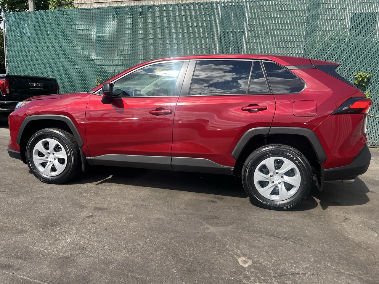 Toyota RAV4 LE AWD (Natl) 2024