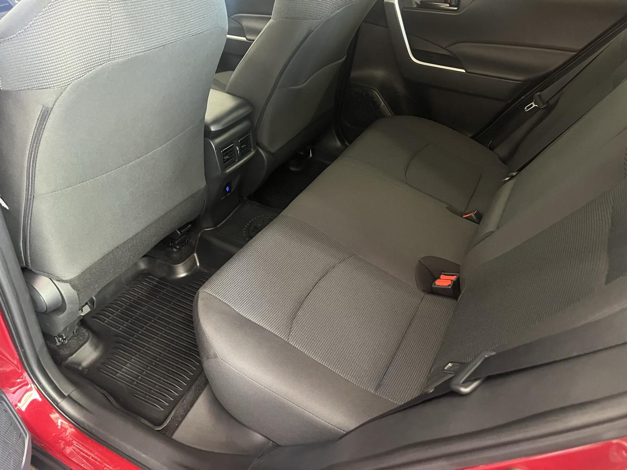 Toyota RAV4 LE AWD (Natl) 2024