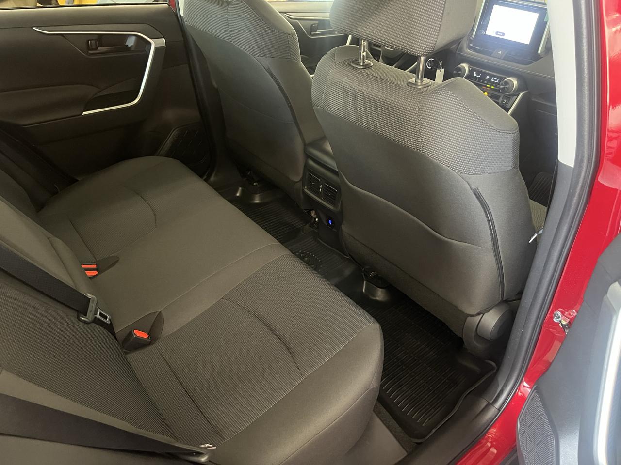 Toyota RAV4 LE AWD (Natl) 2024
