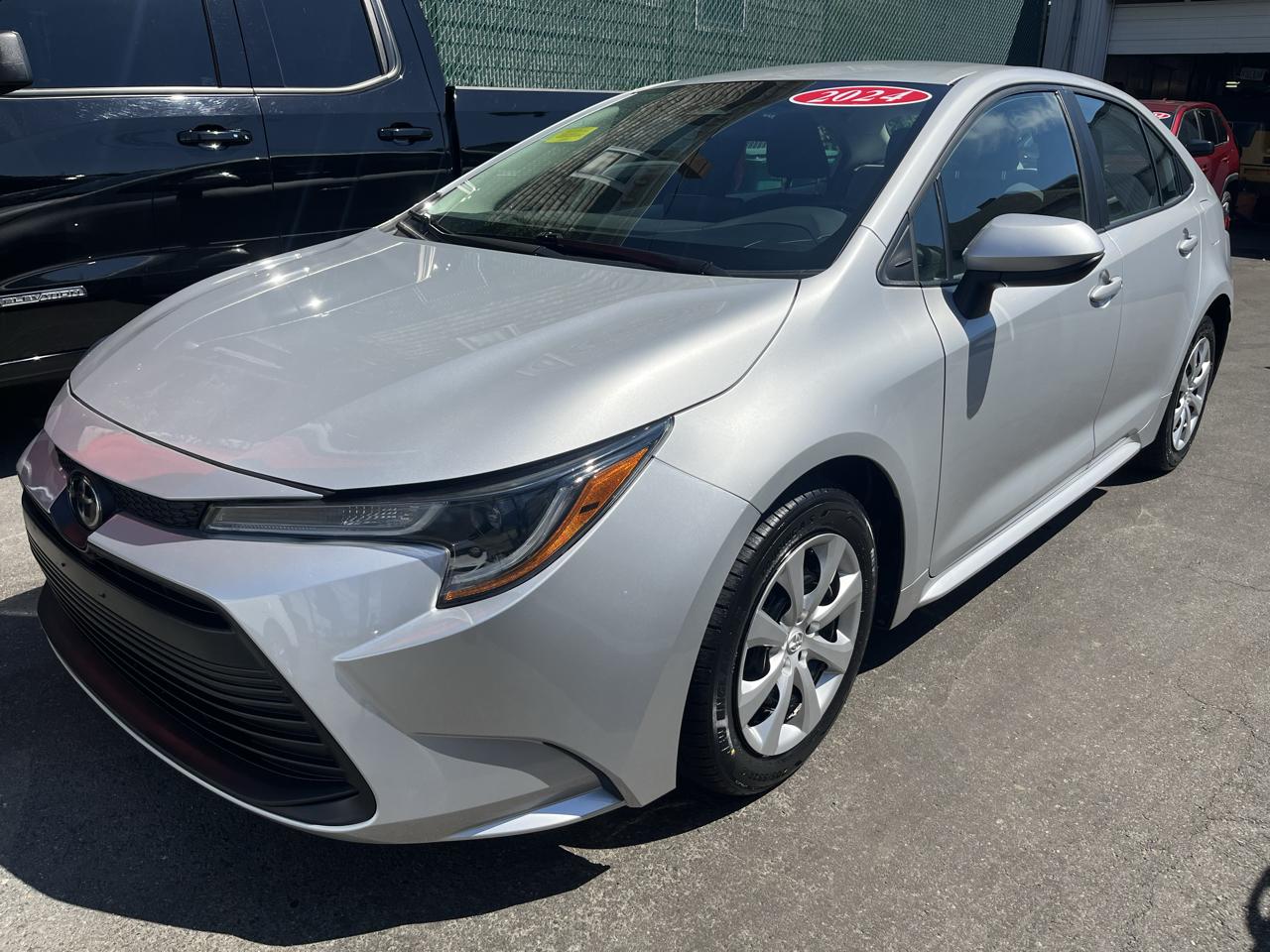 Toyota Corolla LE CVT (Natl) 2024