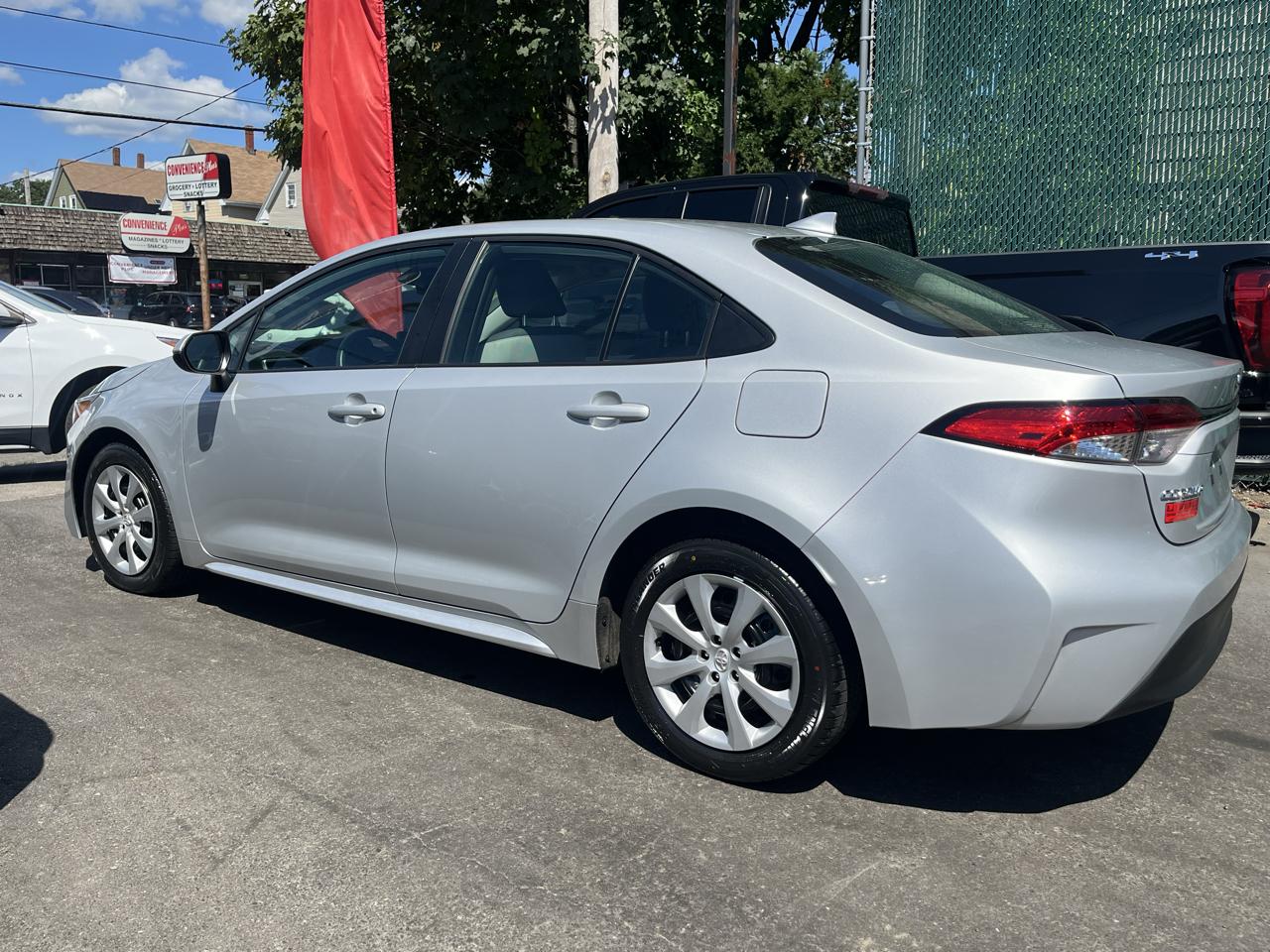 Toyota Corolla LE CVT (Natl) 2024