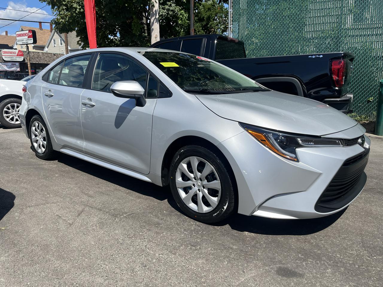 Toyota Corolla LE CVT (Natl) 2024