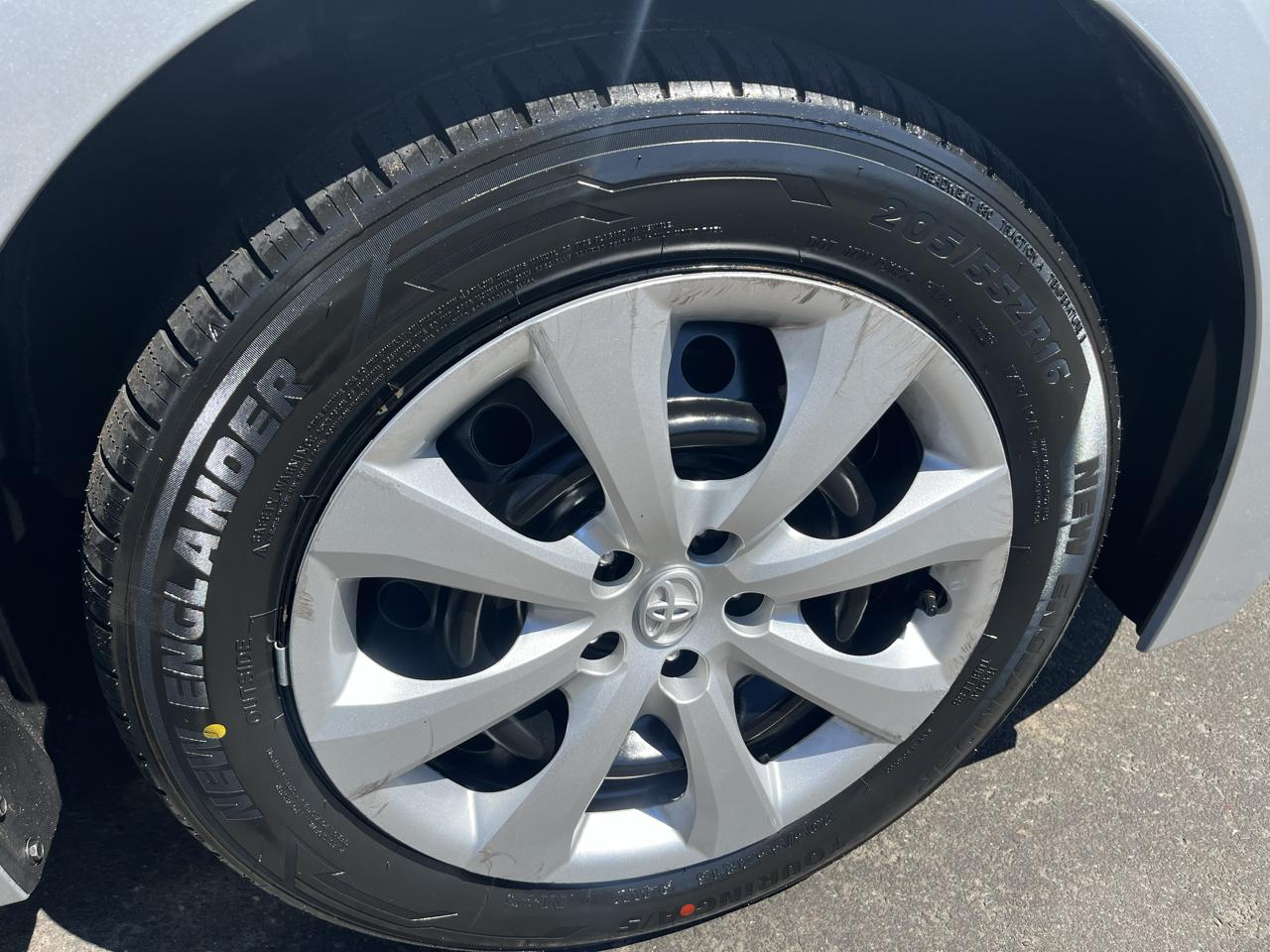 Toyota Corolla LE CVT (Natl) 2024