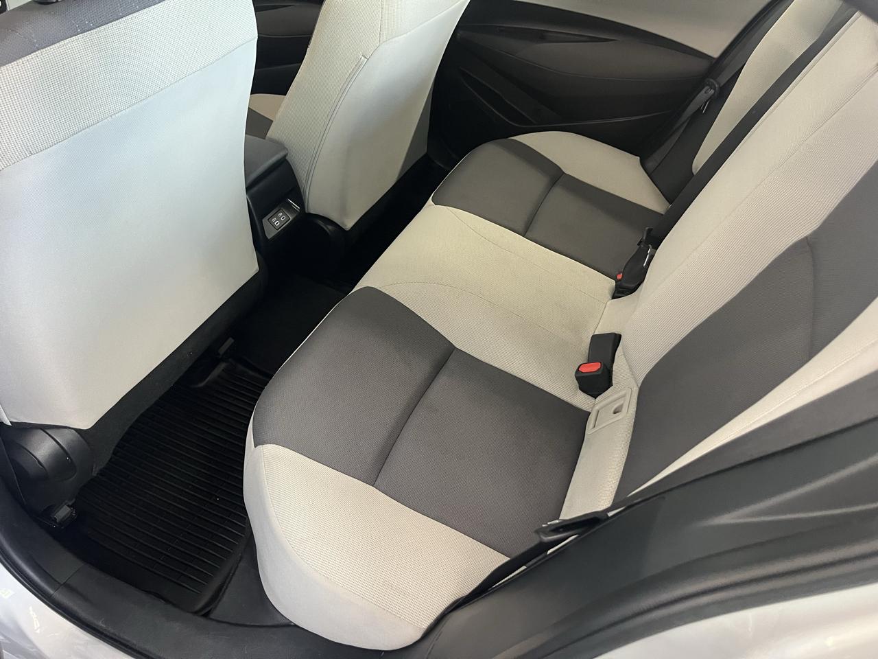 Toyota Corolla LE CVT (Natl) 2024