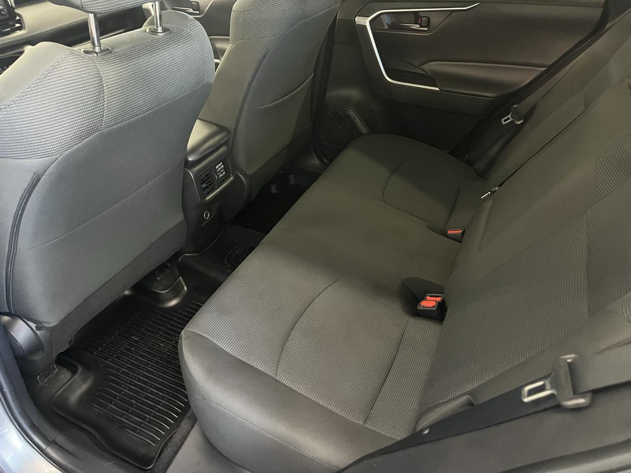 Toyota RAV4 LE AWD (Natl) 2022