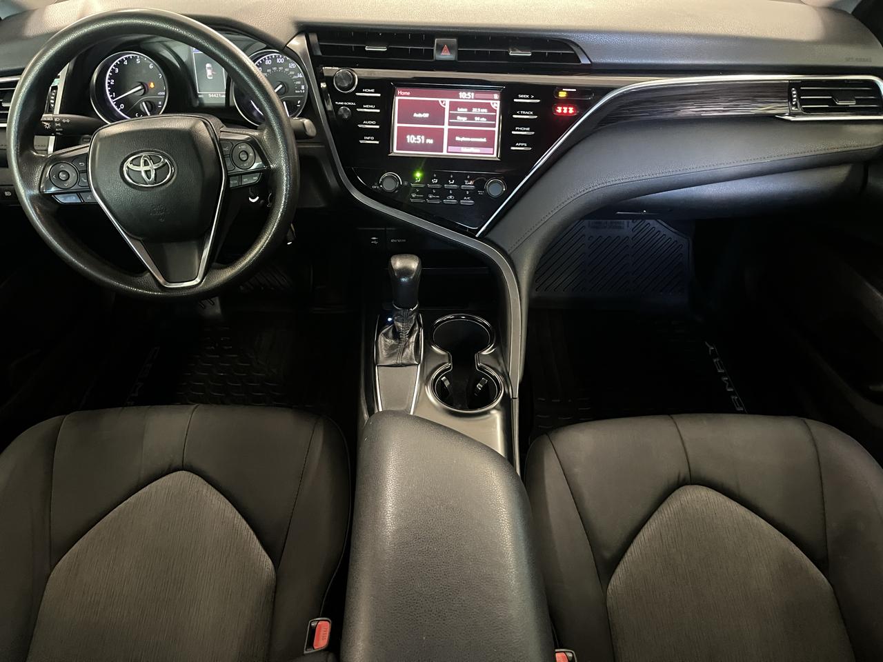 Toyota Camry XLE Auto (Natl) 2018