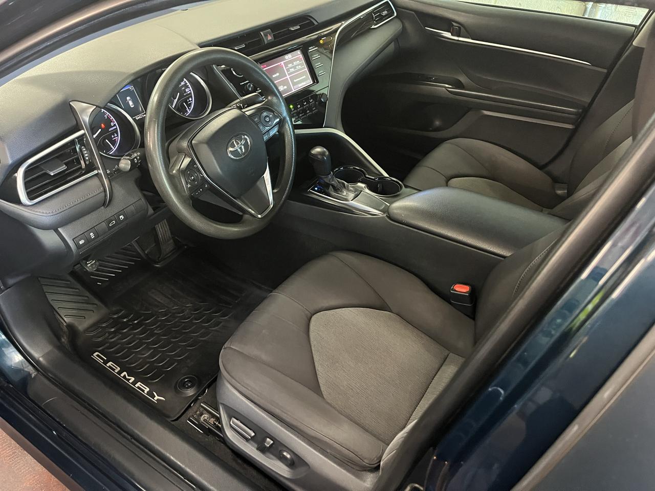 Toyota Camry XLE Auto (Natl) 2018