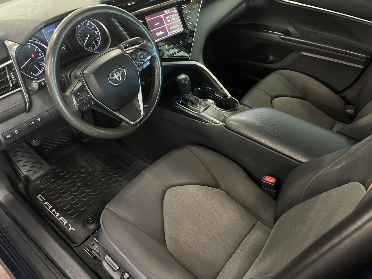 Toyota Camry XLE Auto (Natl) 2018