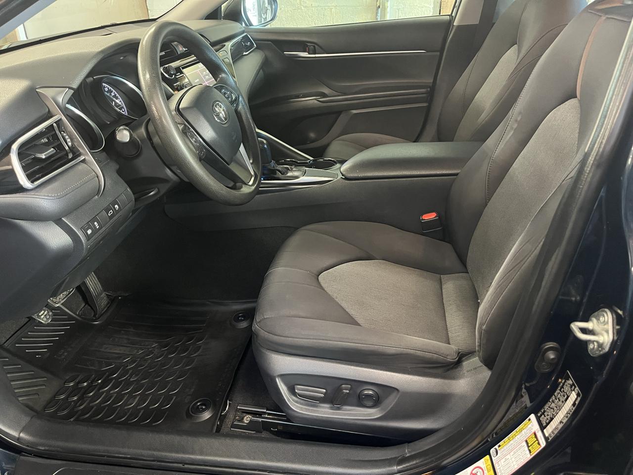 Toyota Camry XLE Auto (Natl) 2018