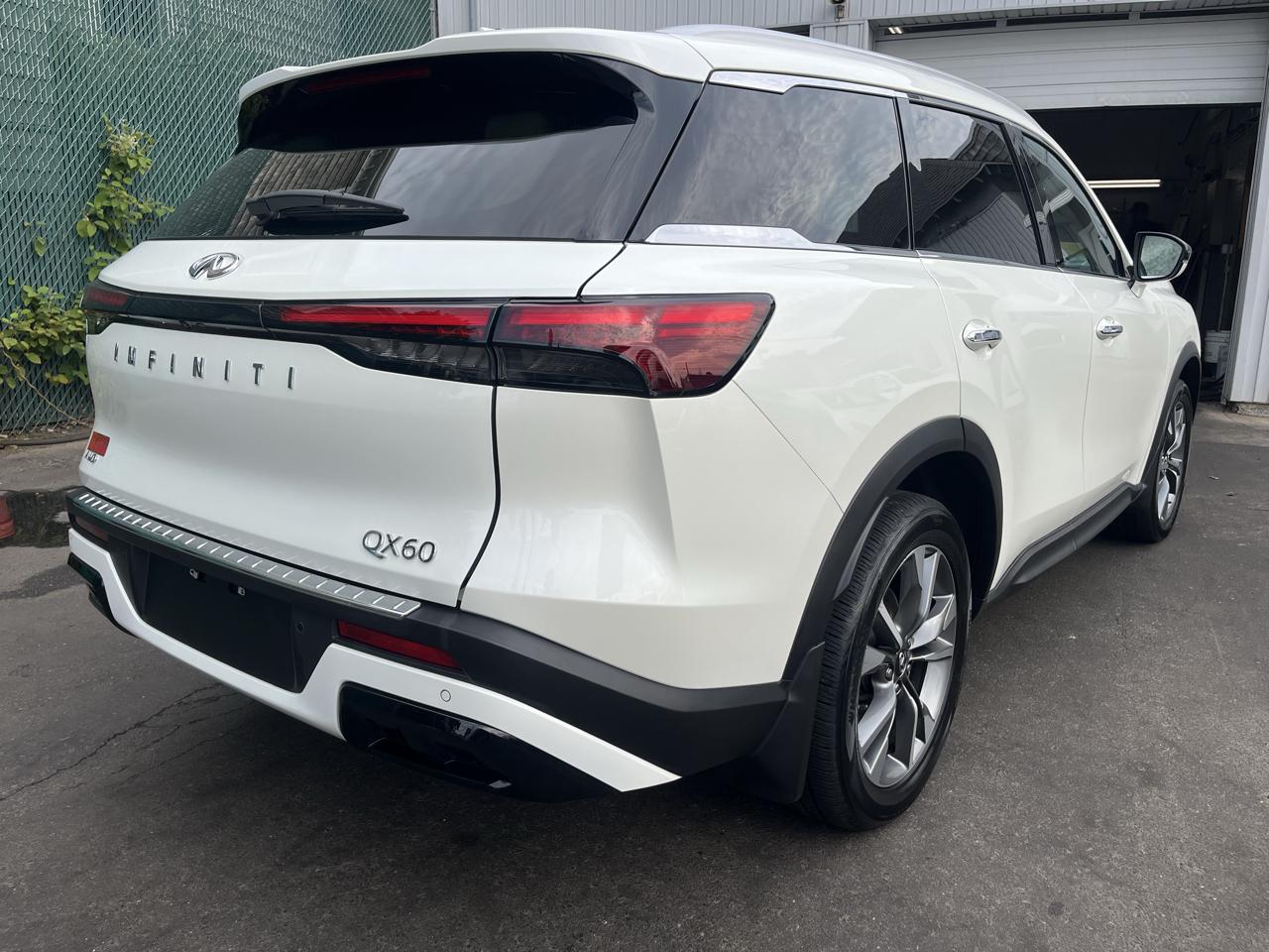 Infiniti QX60 LUXE AWD 2023