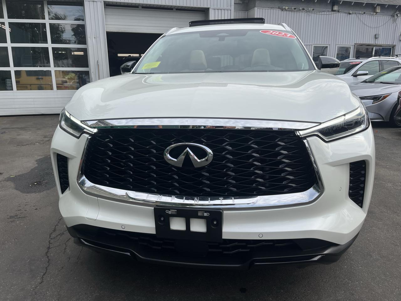 Infiniti QX60 LUXE AWD 2023