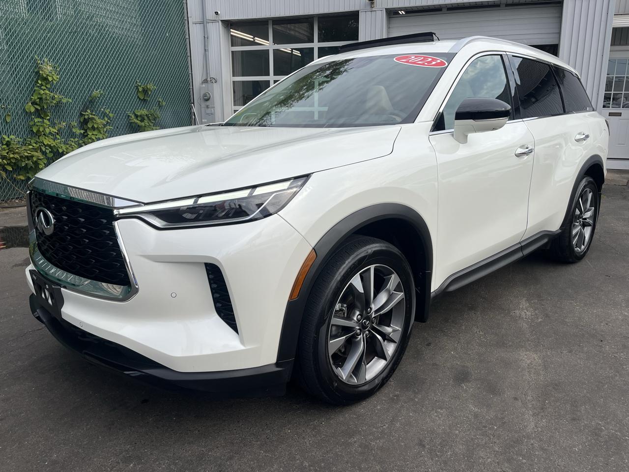 Infiniti QX60 LUXE AWD 2023