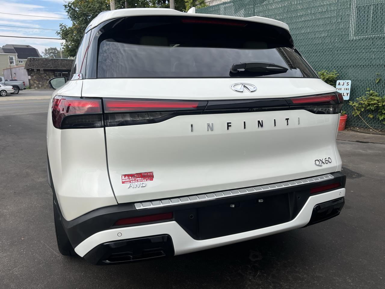 Infiniti QX60 LUXE AWD 2023