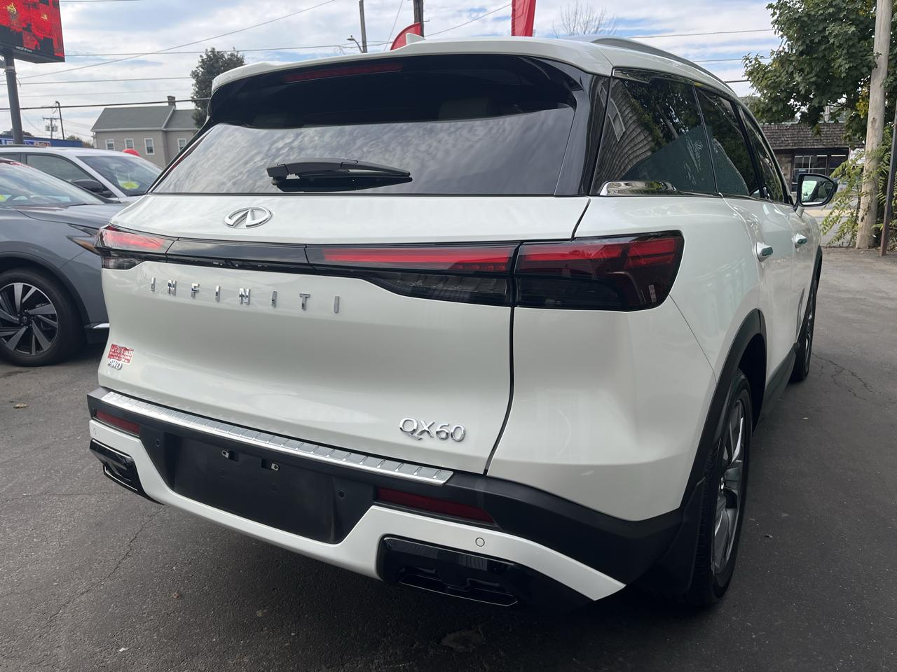 Infiniti QX60 LUXE AWD 2023