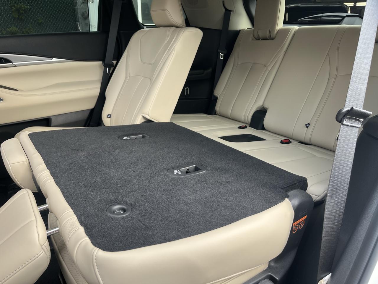 Infiniti QX60 LUXE AWD 2023
