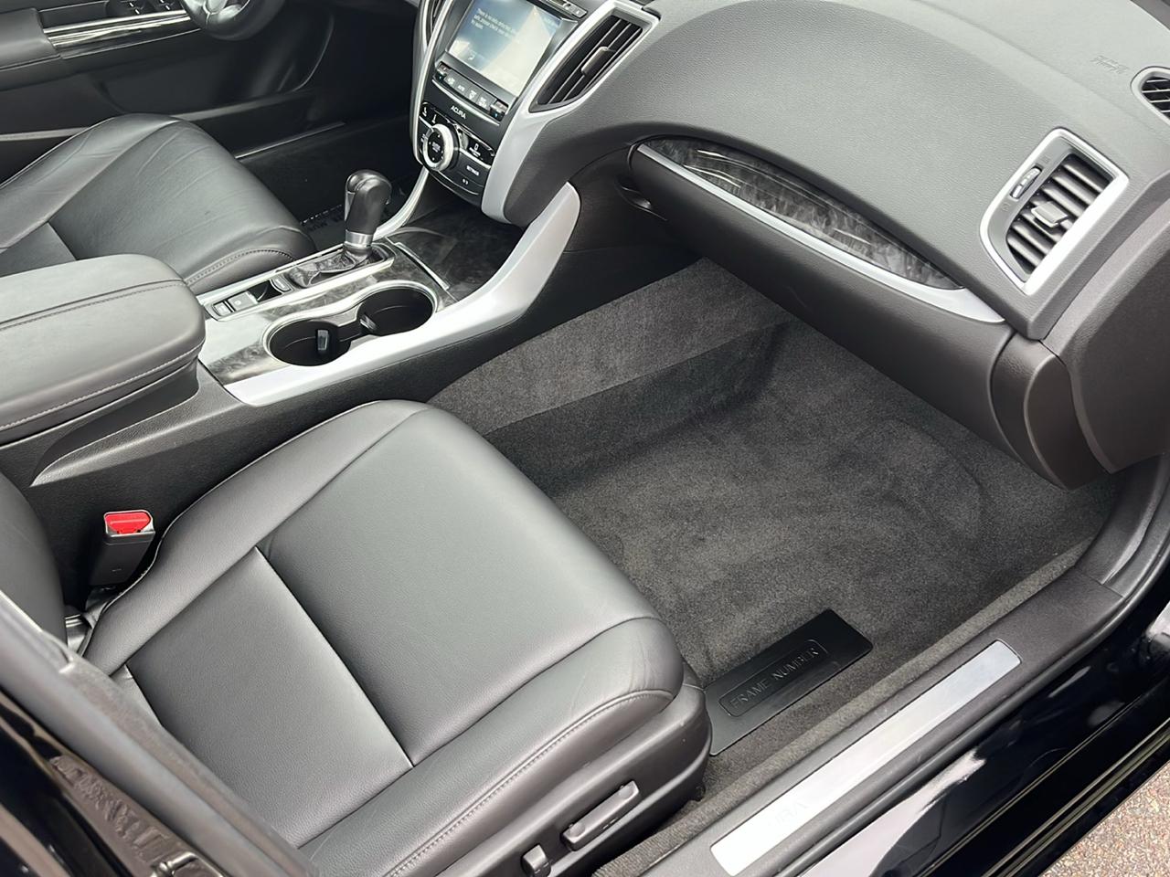 Acura TLX 2.4L FWD 2018