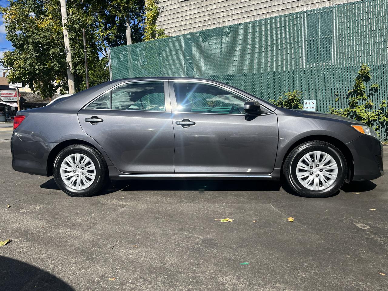 Toyota Camry 2014.5 4dr Sdn I4 Auto SE Sport (Natl) 2014