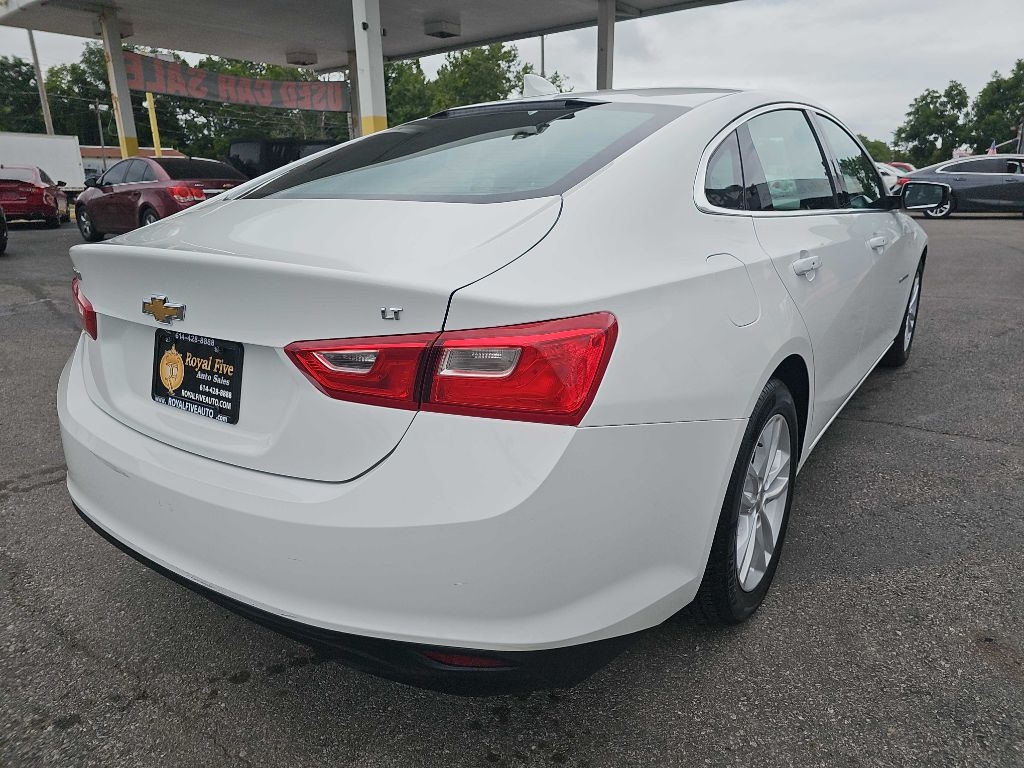 Chevrolet Malibu  2017
