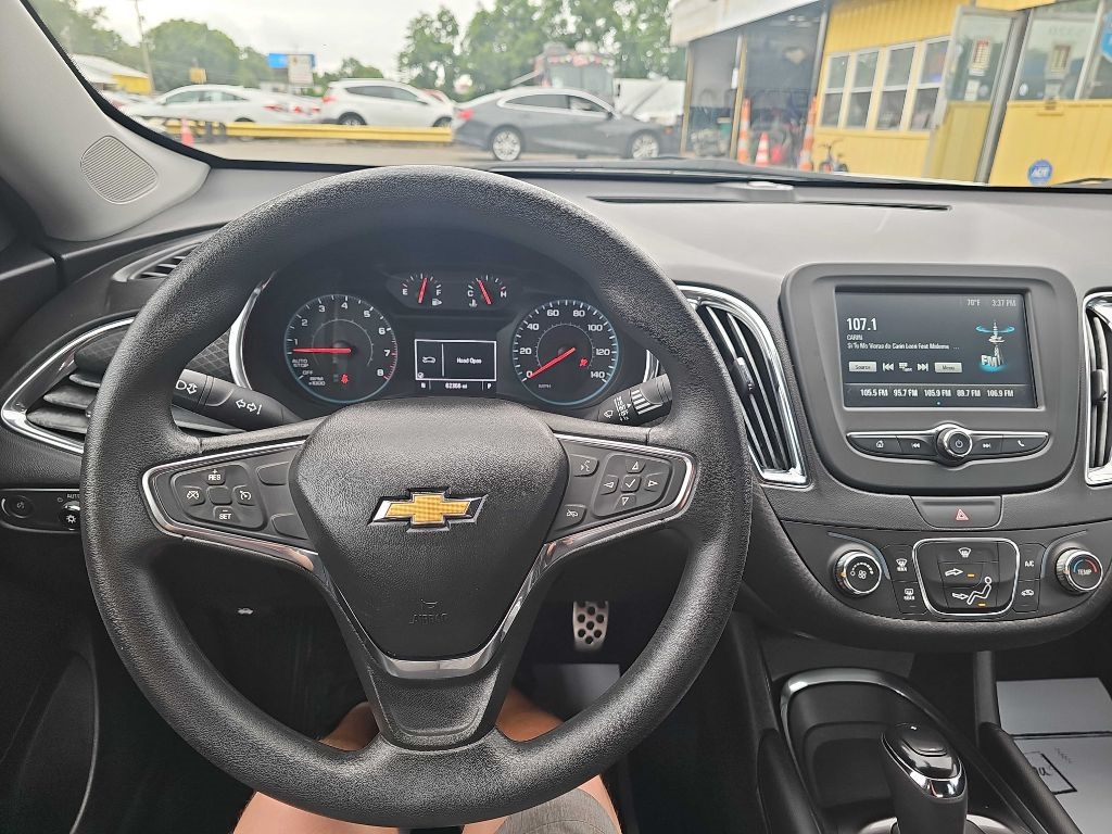 Chevrolet Malibu  2017