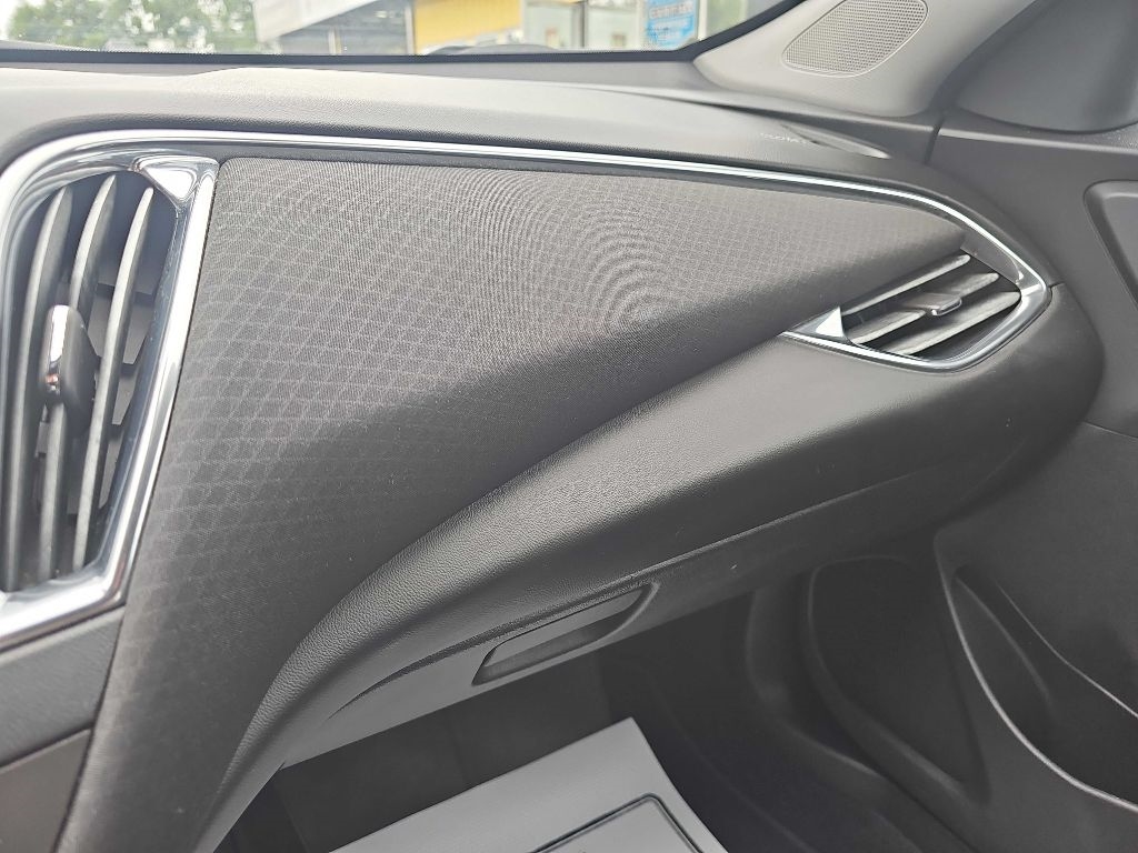 Chevrolet Malibu  2017