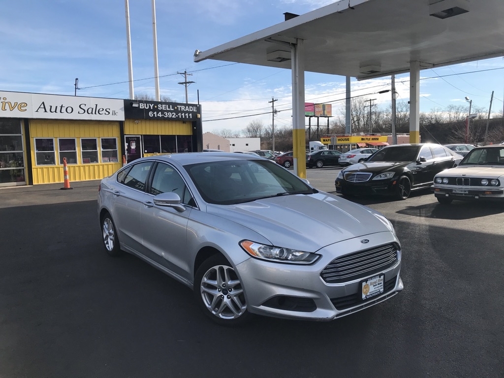 Ford Fusion SE 2016