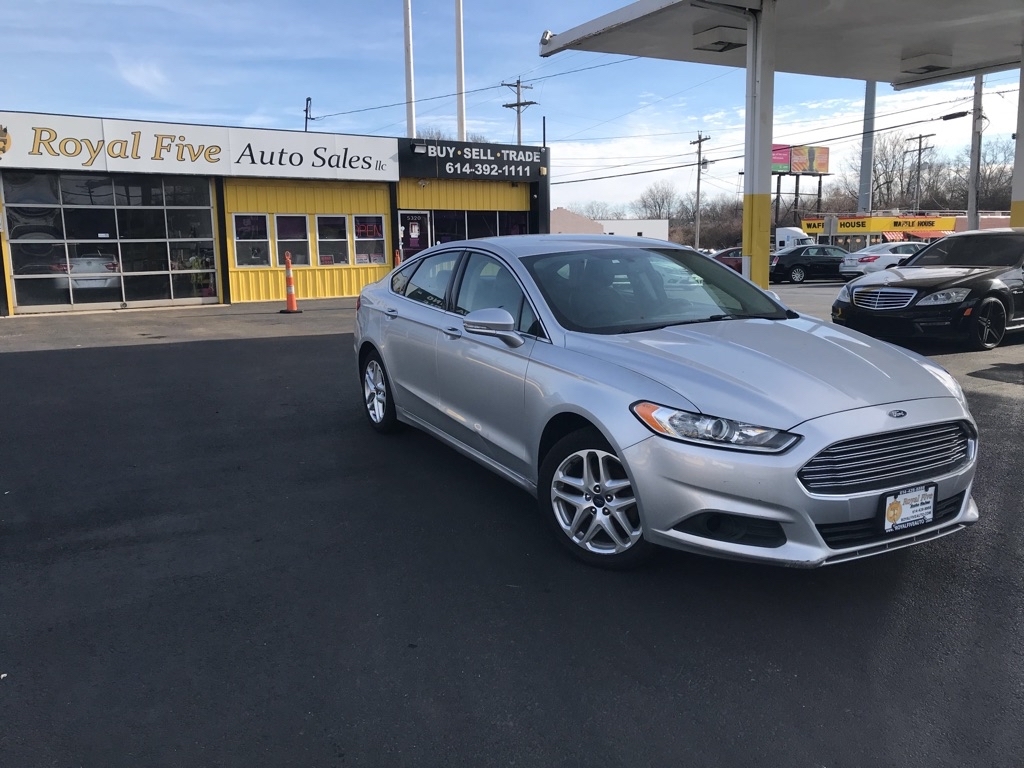 Ford Fusion SE 2016