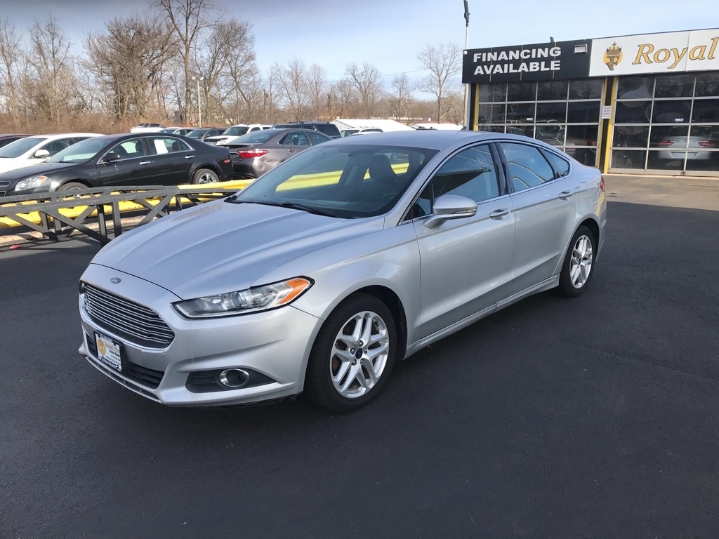 Ford Fusion SE 2016