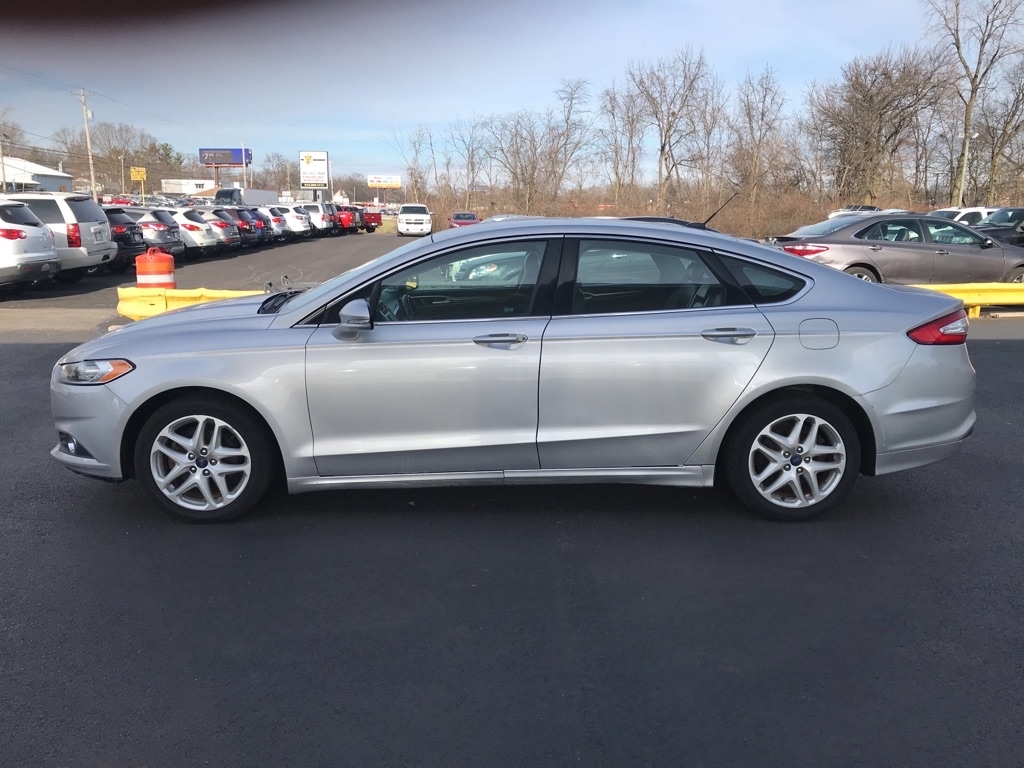 Ford Fusion SE 2016