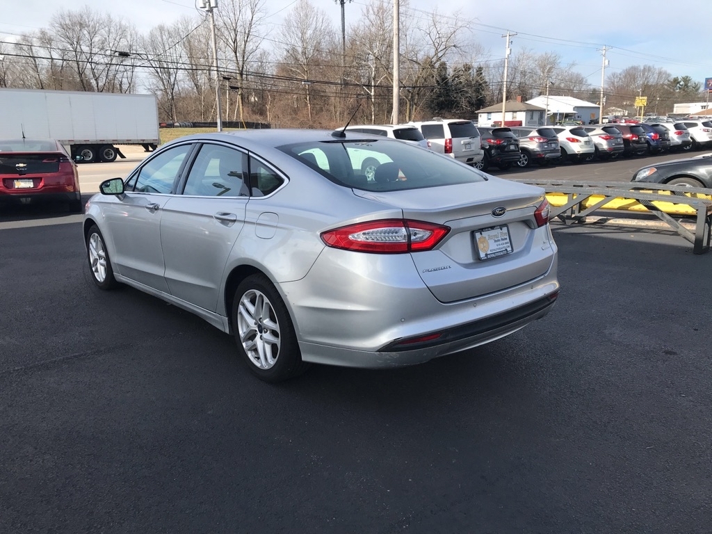 Ford Fusion SE 2016
